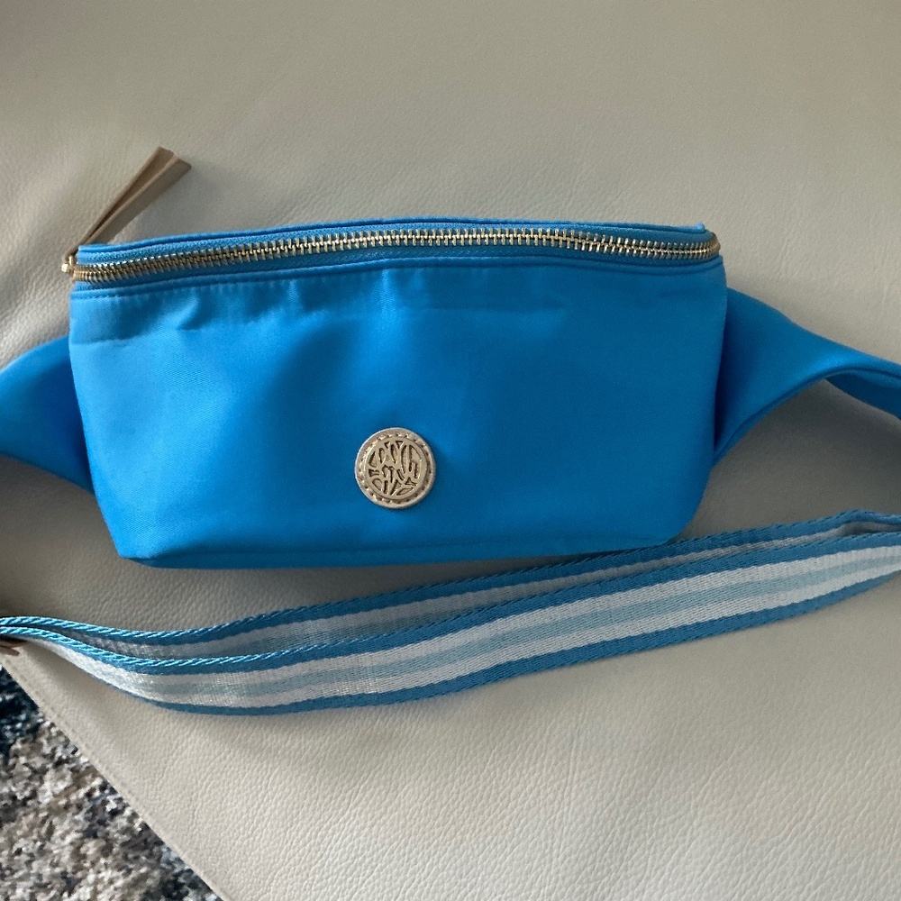 Lilly Pulitzer Torrey Belt Bag Lunar Blue